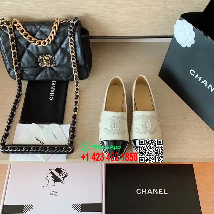 Chanel Espadrilles Fényes Báránybőr 2020 Tavaszi/nyári Kollekció, Elefántcsont/fekete