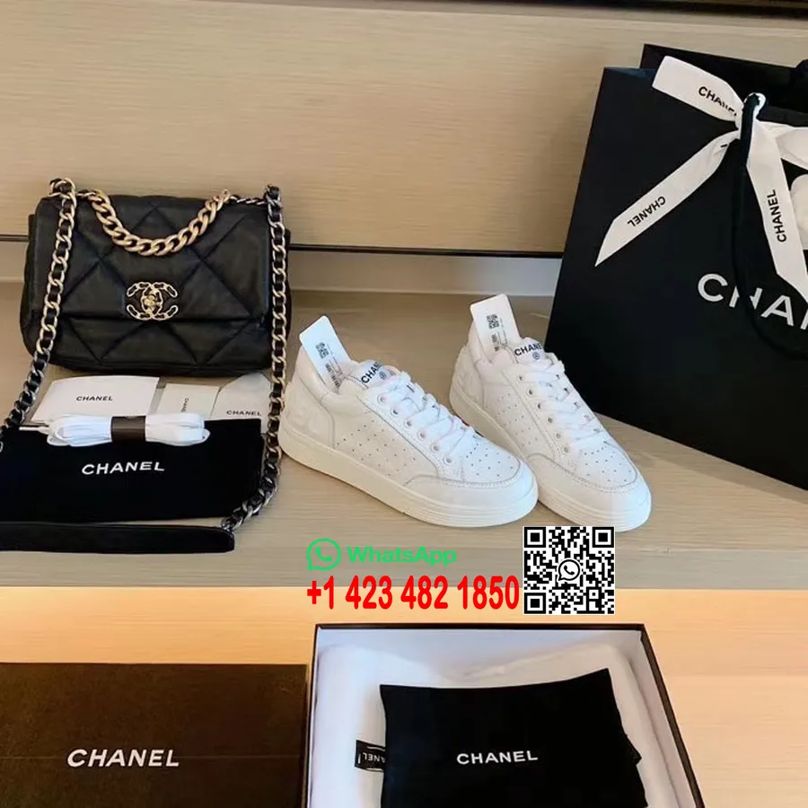 Chanel Sports Trainer Sneakers Kalvskinn Vår/sommar 2020 Kollektion, Vit