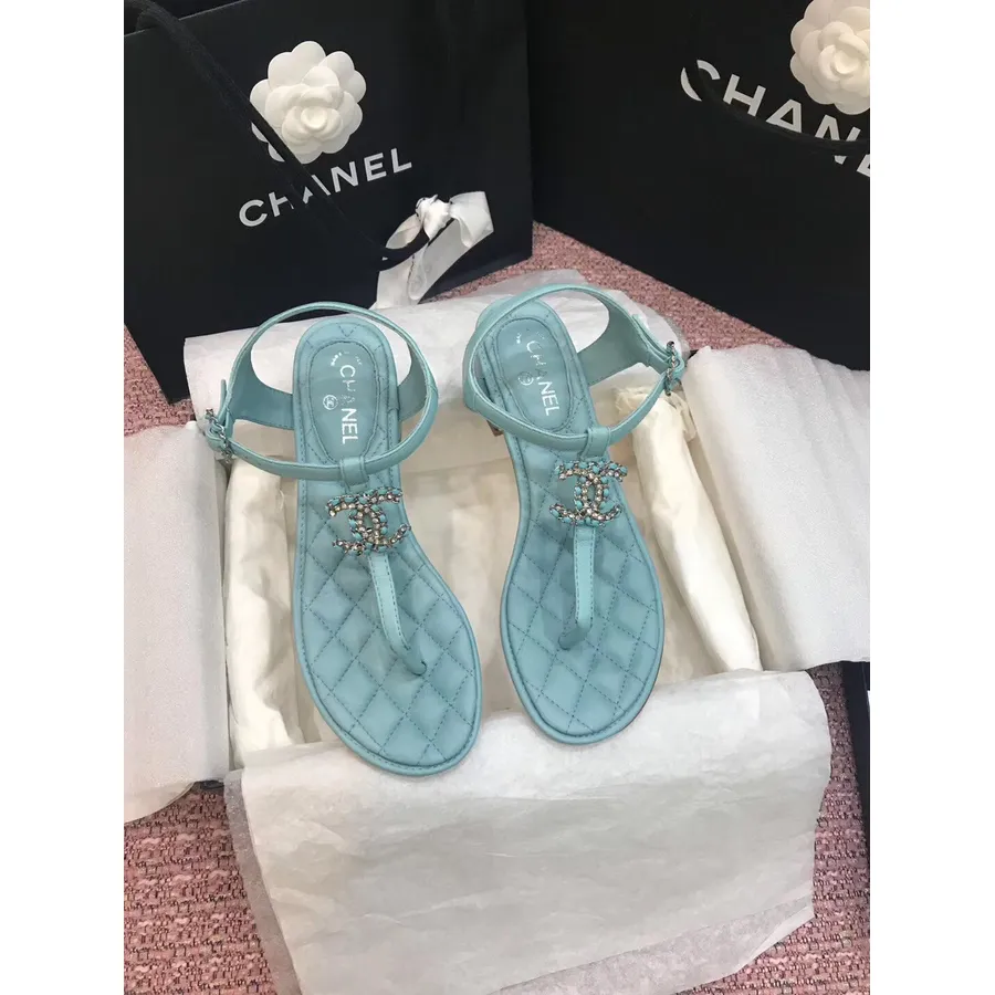 Chanel Cc Logo Sofisticado De Salto Tanga Couro De Bezerro Primavera / Verão 2020 Coleção Ato 2, Azul Claro