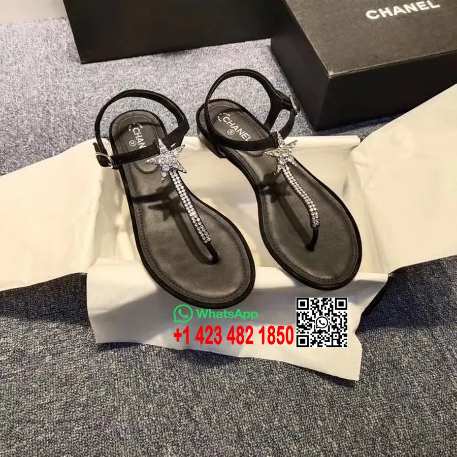 Chanel Dekorasi Logo Bintang Cc Sandal Thong Kulit Anak Sapi Koleksi Musim Semi/musim Panas 2020 Babak 1, Hitam