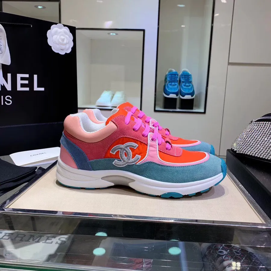 Tênis Chanel Nylon Trainer Pele De Cordeiro E Couro Camurça Coleção Primavera / Verão 2020, Laranja / Azul / Rosa