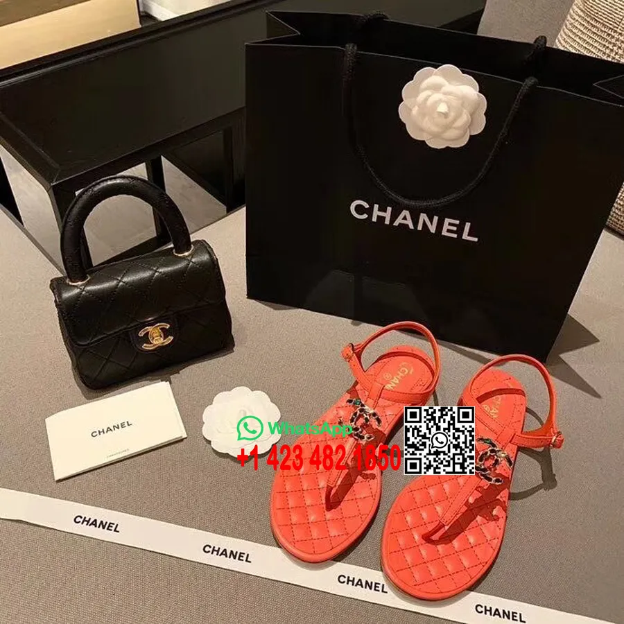 Chanel Jeweled Cc Logo Thong Sandaler Kalveskinn Vår/sommer 2020 Act 1 Kolleksjon, Rød