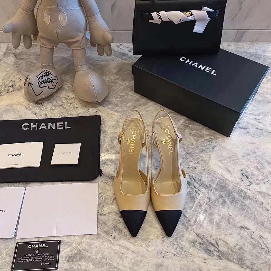 Chanel Slingback Pumps Kalveskind Forår/sommer 2020 Akt 1 Kollektion, Beige/sort