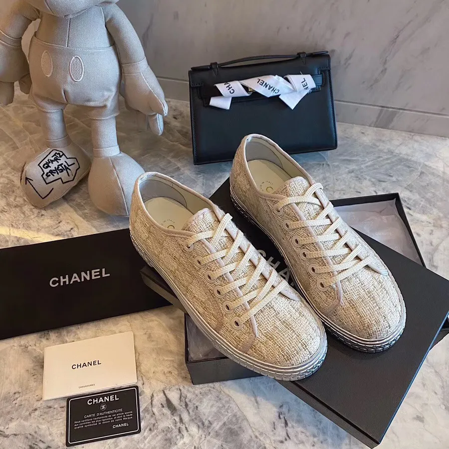 Chanel Tweed Broderade Sneakers Kalvskinn Vår/sommar 2020 Akt 1 Kollektion, Beige