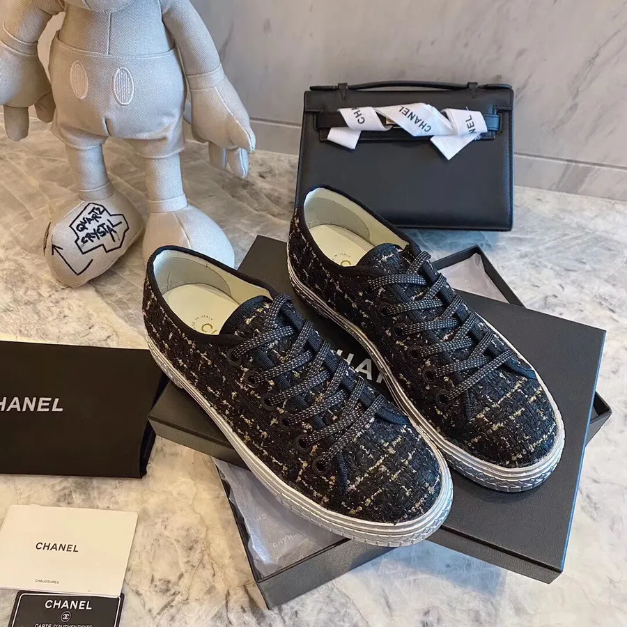 Chanel Tweed Broderade Sneakers Kalvskinn Vår/sommar 2020 Akt 1 Kollektion, Svart