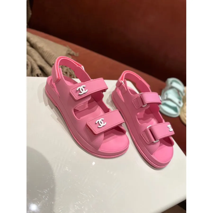 Chanel Pvc-klittenbandsandalen Lente/zomer 2020 Act 1 Collectie, Roze