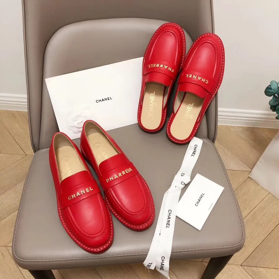 Mules/mocasines De La Colección Cápsula Chanel X Pharrell Piel De Becerro Colección Primavera/verano 2019, Rojo