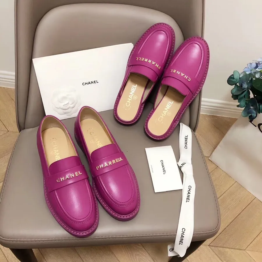 Kolekcia Chanel X Pharrell Kapsule Mules/loafers Teľacia Koža Kolekcia Jar/leto 2019, Fialová