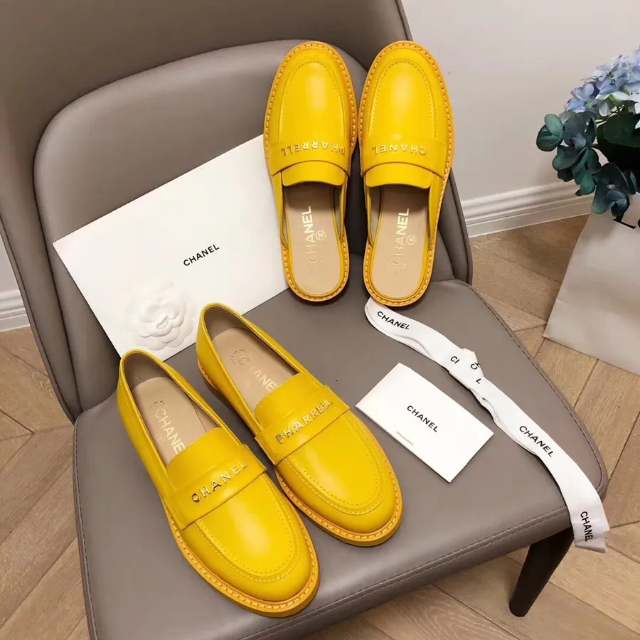 Chanel X Pharrell Capsule Collection Pantoletten/Loafer Aus Kalbsleder, Frühjahr/sommer-kollektion 2019, Gelb