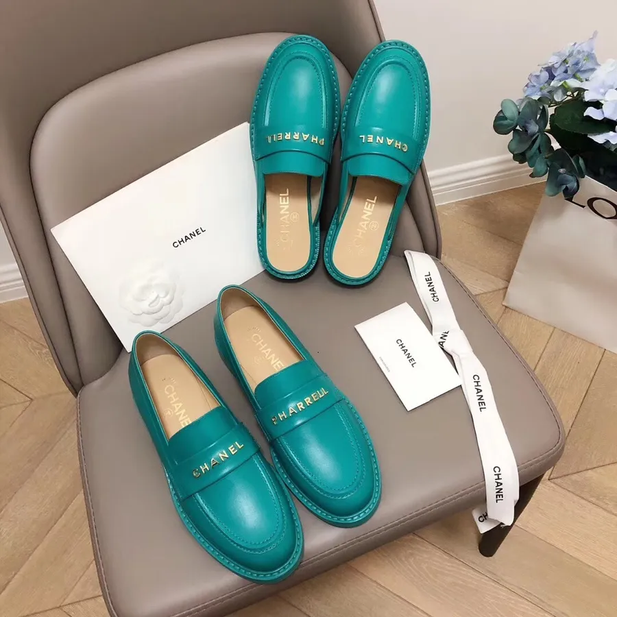 Chanel X Pharrell Colección Cápsula Mules/mocasines Piel De Becerro Colección Primavera/verano 2019, Turquesa