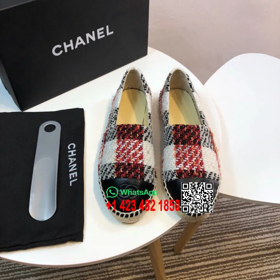 Chanel Tweed Xadrez E Alpercatas De Pele De Cordeiro Primavera / Verão 2017 Coleção Ato 2 Vermelho / Preto / Branco