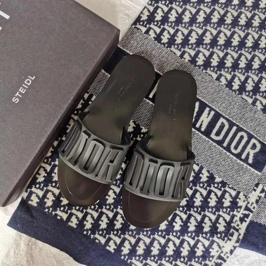 Christian Dior Diorevolution Chinelos Com Logotipo Fosco Couro De Bezerro Coleção Primavera / Verão 2020, Preto