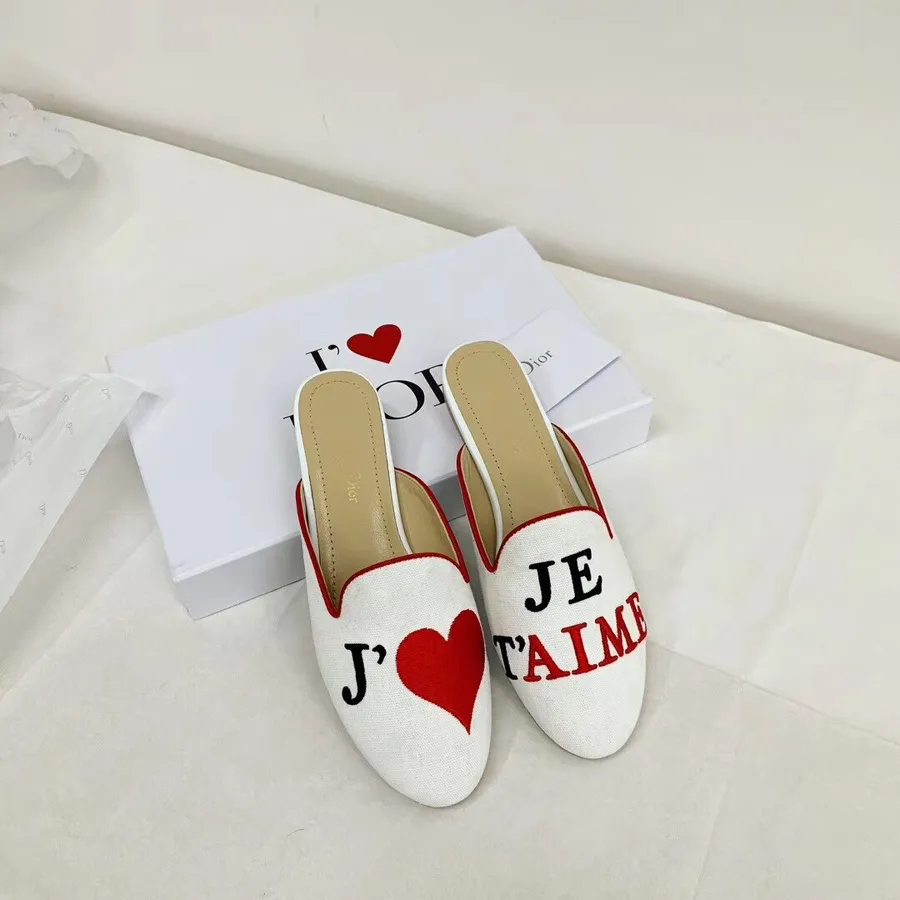 Christian Dior Dioramour Mules Kinesisk Valentine Edition Forår/sommer 2019 Kollektion, Hvid