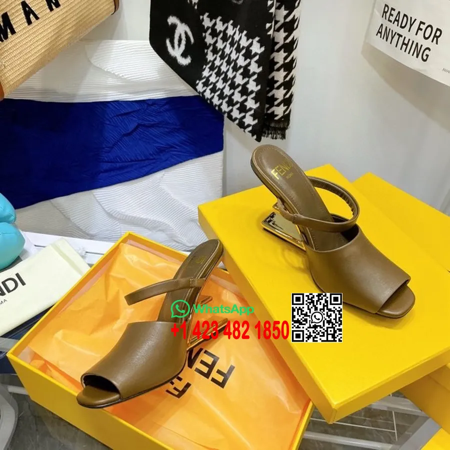 Fendi First Pumps 8cm Karitsannahkaa/vasikanahkaa Syksy/talvi 2021 Kokoelma, Taupe