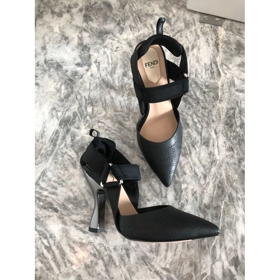 Fendi Colibri Rullebane Perforerte Ff Slingback Pumps 85mm Vår/sommer 2020 Kolleksjon, Svart