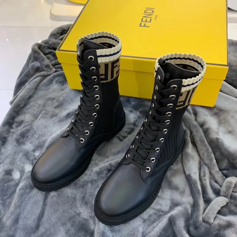 Fendi FF Logo Rockoko Chelsea Kaus Kaki Sepatu Bot Pergelangan Kaki Bertali Tempur Jacquard Rajutan Regang Dan Kulit Kulit Anak 