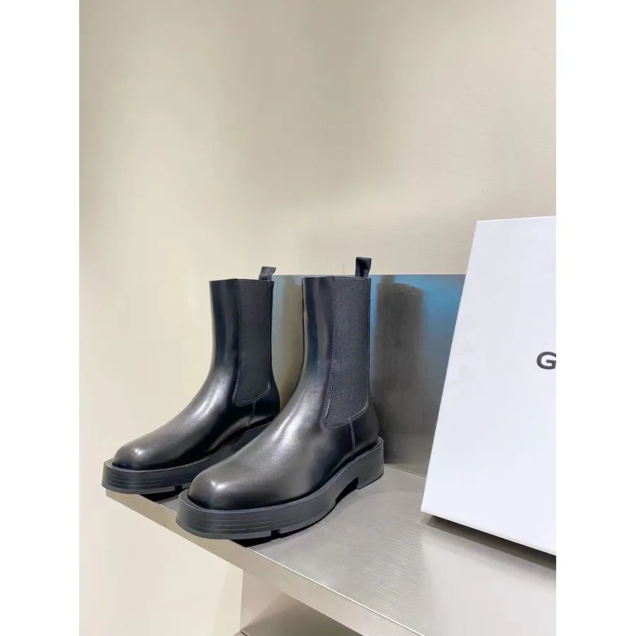 Givenchy Squared Chelsea Boots Kalveskinn Høst/vinter 2021 Kolleksjon, Svart