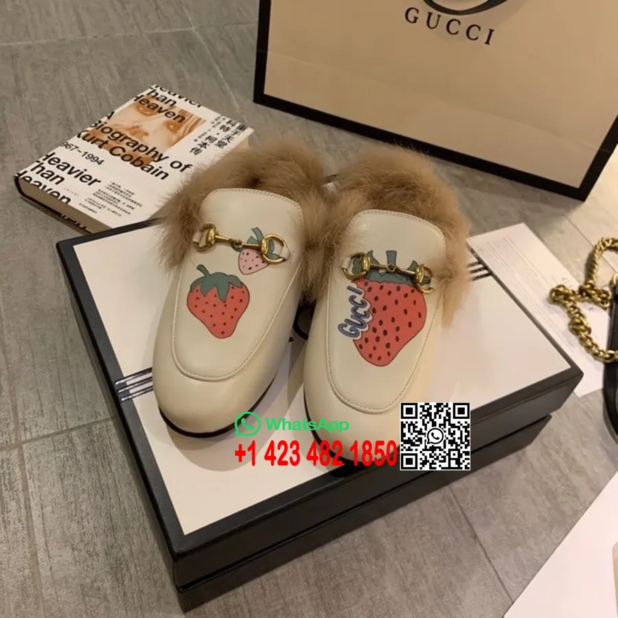 Мюли Gucci Strawberry Princetown из меха телячьей кожи, коллекция весна/лето 2020, белый