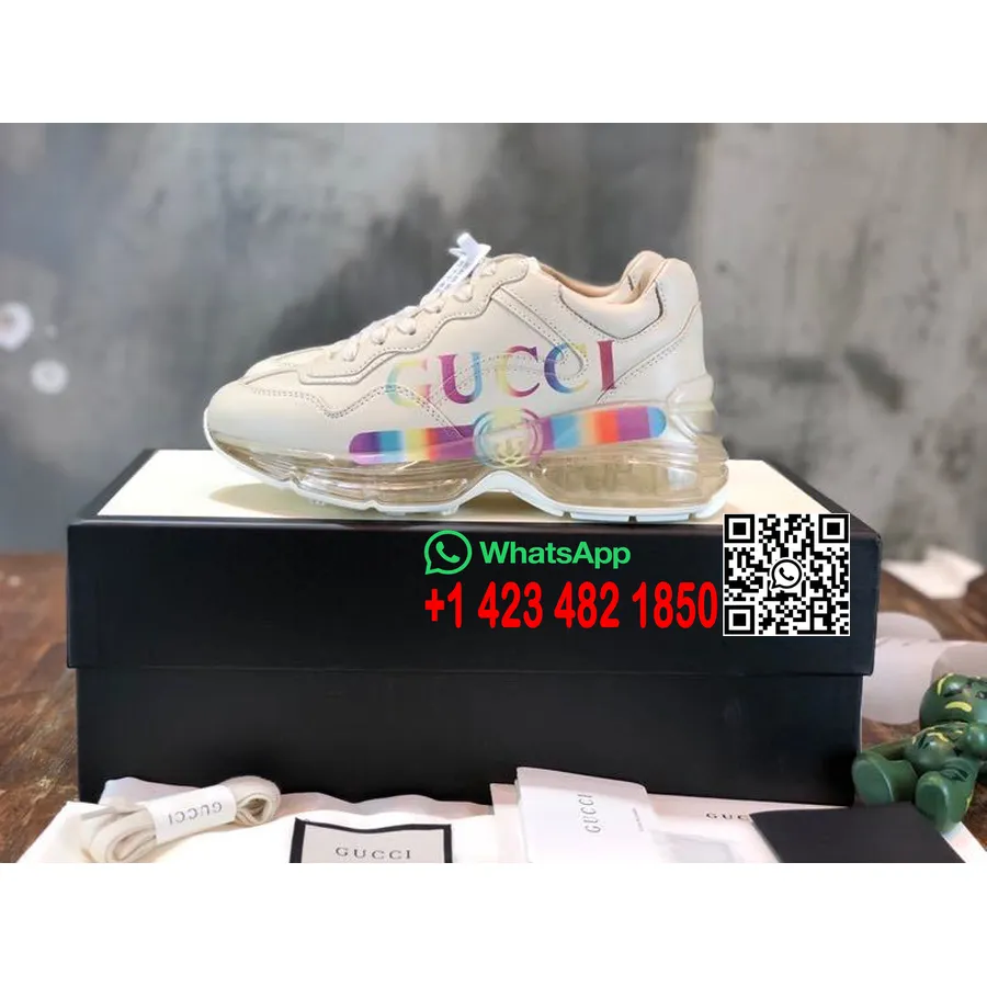 Gucci Logo Rhyton Dad Sneakers Met Transparante Zool Kalfsleer Collectie Lente/zomer 2020 Wit/multi