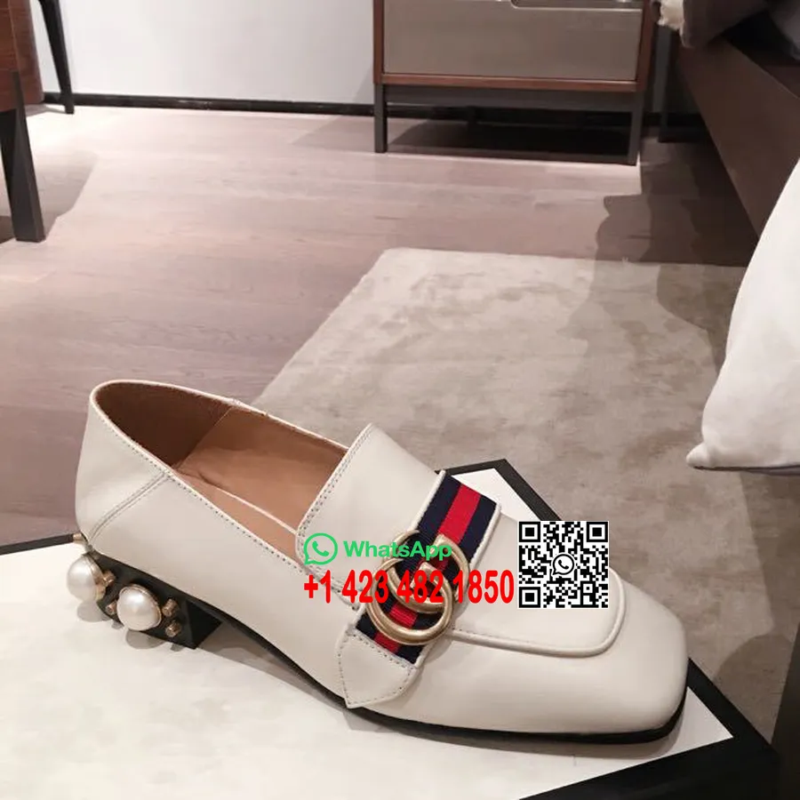 Gucci Pearl Embelished Peyton Mid-Heels Calfskin Leather Spring/Summer 2020 Collection, White