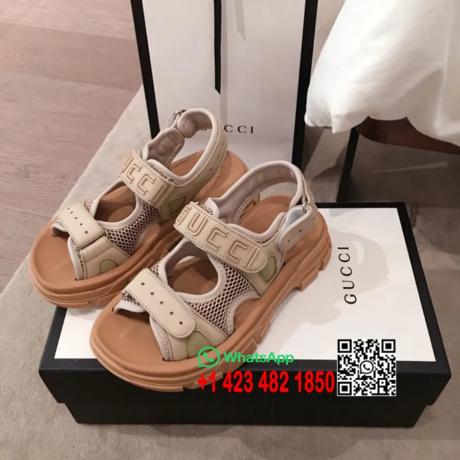 Gucci Logo Open Klittenbandsandalen Kalfsleer Collectie Lente/zomer 2020 Beige