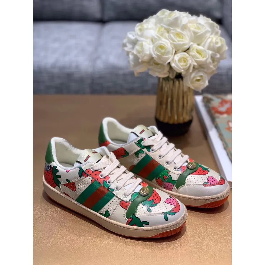 Adidași Gucci Screener Cu Imprimeu Căpșuni 570442 Piele De Vițel Butter Colecția Primăvară/vară 2019, Alb