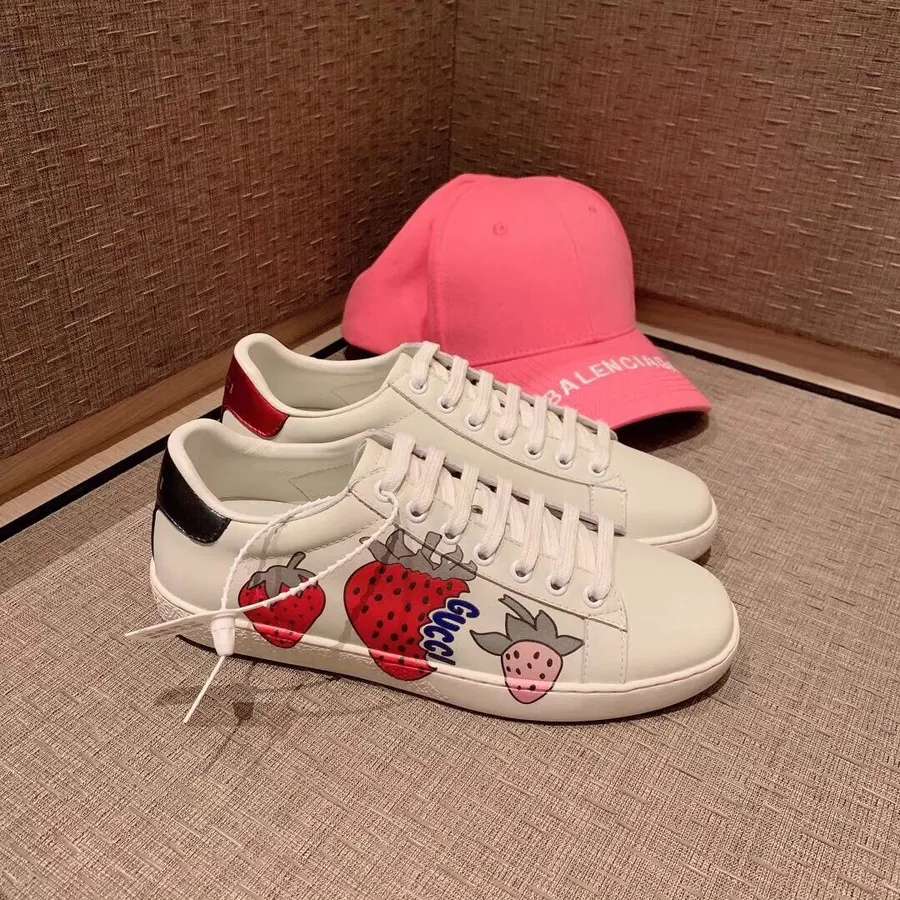 Gucci Ace Sneakers Med Gucci Jordbær 576963 Kalveskind Forår/sommer 2019 Kollektion Hvid