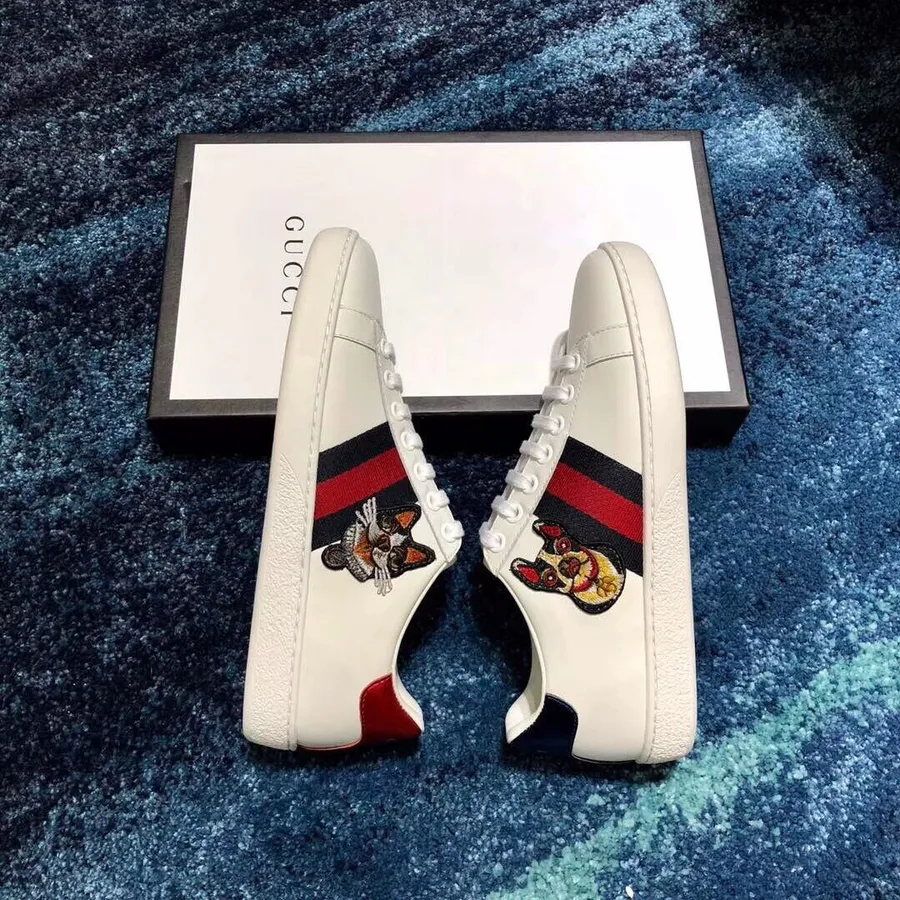 Gucci Bordir Boston Terrier Bosco/Orso Patch Ace Sneaker 501908 Kulit Anak Sapi Musim Semi/Musim Panas 2018 Koleksi Putih