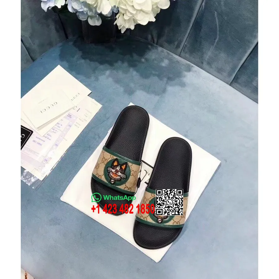 Gucci Gg Suprême Slide Avec Chien Poursuite Sandales De Piscine En Toile Collection Printemps/été 2018 Vert/beige