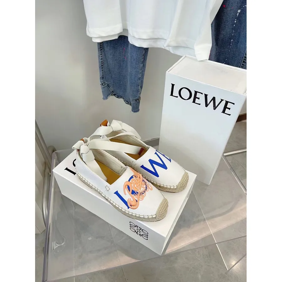 Loewe X Paulas Ibiza Wrap Espadrile Kolekcija Proljeće/ljeto 2021., Bijela/plava