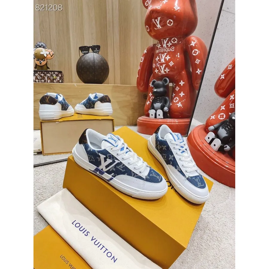 Louis Vuitton Denim Charlie Düşük Bilekli Spor Ayakkabı Ilkbahar/yaz 2022 Koleksiyonu, Mavi/beyaz