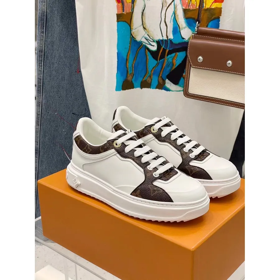 Adidasi Louis Vuitton Time Out Low Top, Piele De Vițel Monogram Canvas, Colecția Toamnă/iarna 2021 1a8vu6, Multi Maro