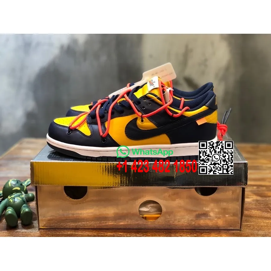 Off-white X Nike Dunk Low Top Sneakers Kalveskinn Vår/sommer 2022 Kolleksjon, Universitetsgull