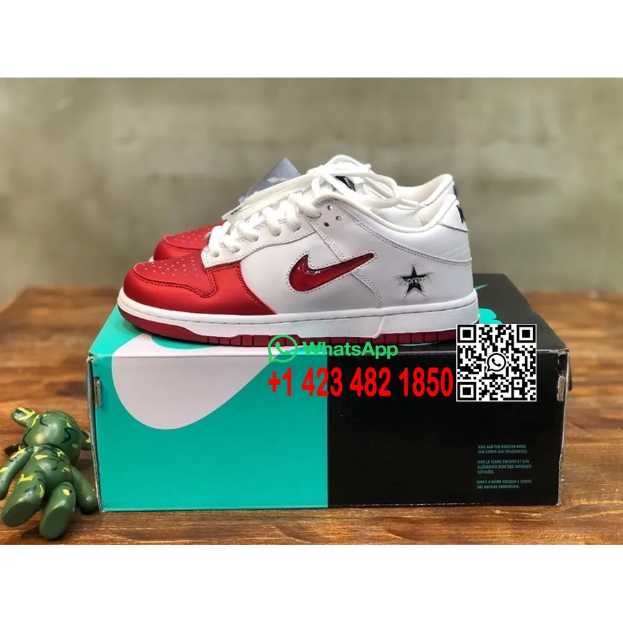 Nike SB Supreme OG Dunk Low Top Sneakers Calfskin Leather Spring/Summer 2022 Collection, Red/White