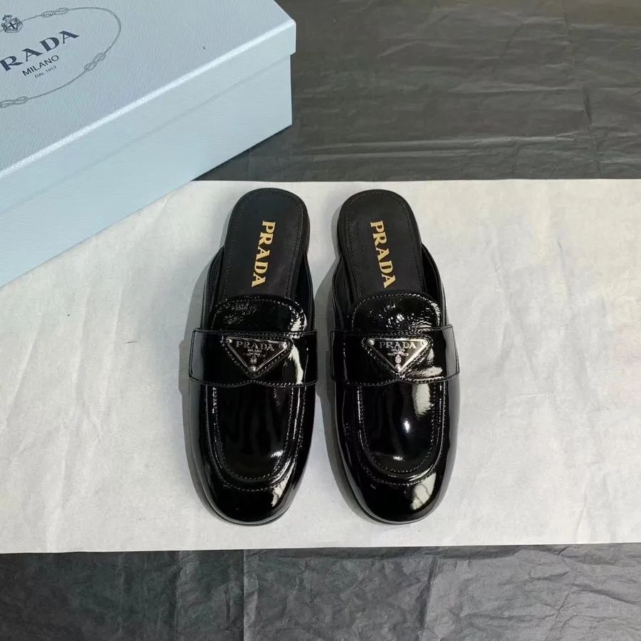 Prada Slide On Mules лъскава телешка кожа колекция пролет/лято 2021 г., черно