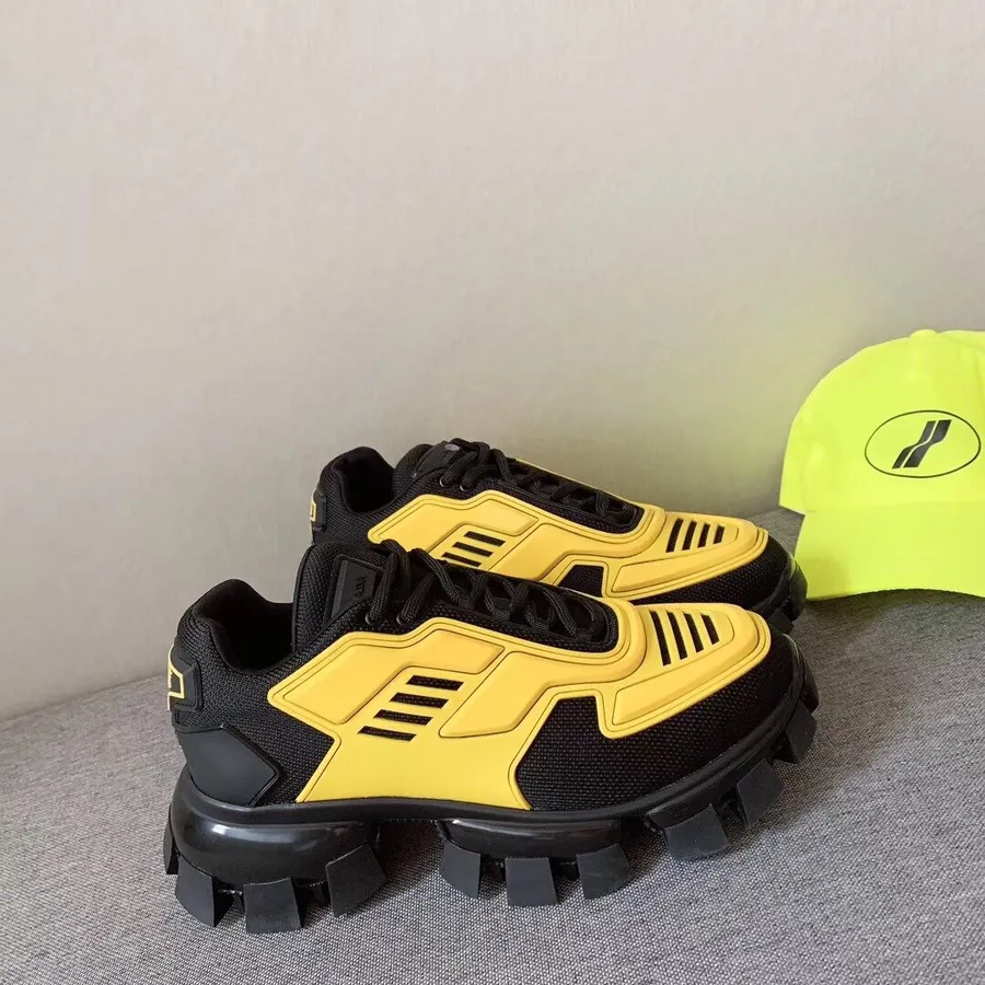 Prada Tech Caged Snøring Chunky Sneakers Kalveskinn Vår/sommer 2019 Kolleksjon, Gul/svart