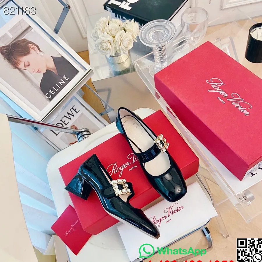 Roger Vivier Strass Mary Jane Pumps Lackleder Frühjahr/Sommer 2022 Kollektion, Schwarz