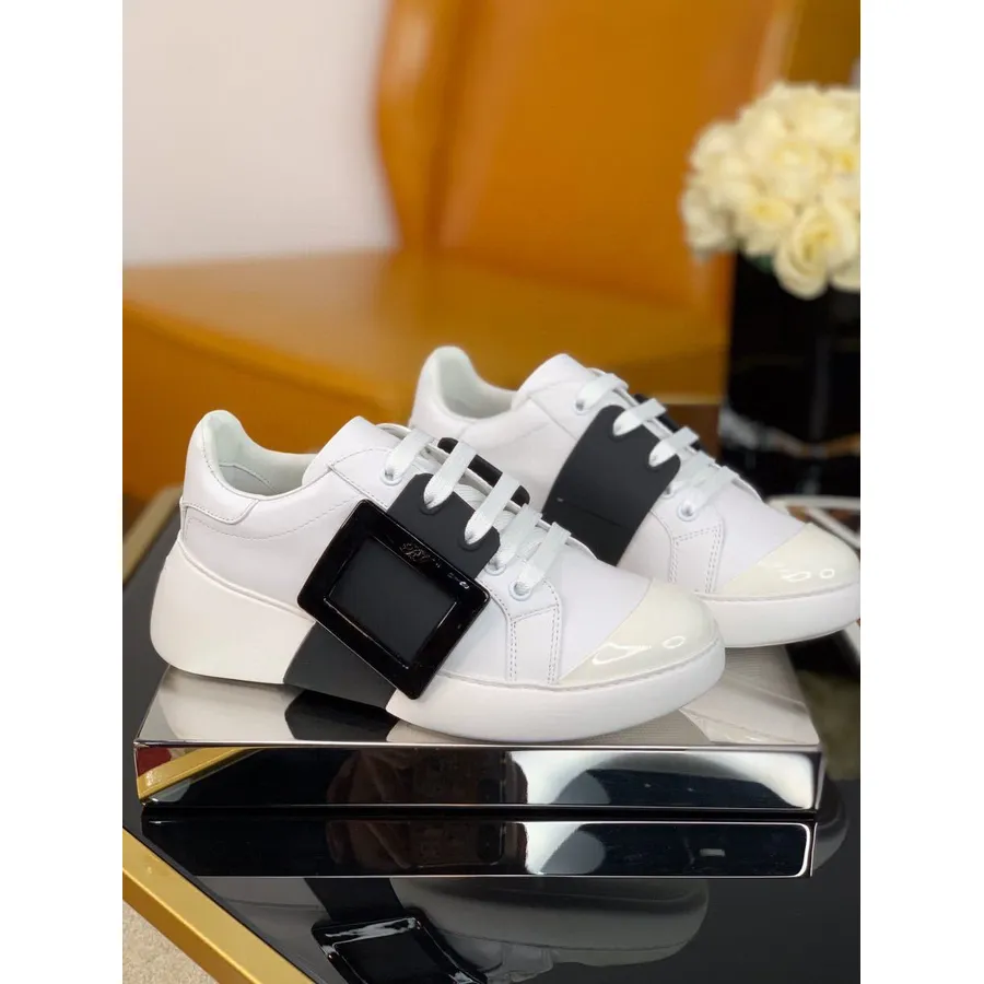 Roger Vivier Viv Skate Spænde Sneakers Kalveskind Læder Forår/sommer 2020 Kollektion, Hvid/sort