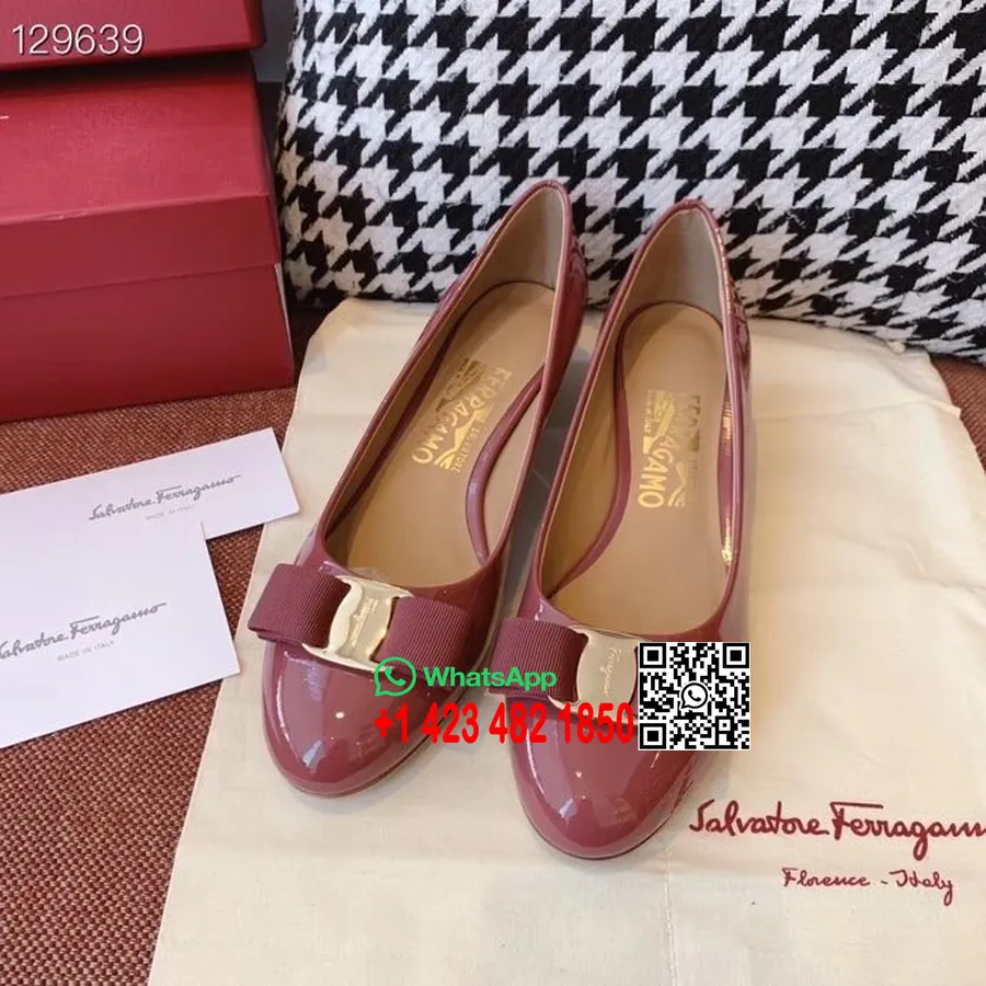 Salvatore Ferragamo Décolleté Varina Con Fiocco 1cm Pelle Di Vitello Collezione Autunno/inverno 2020, Berry