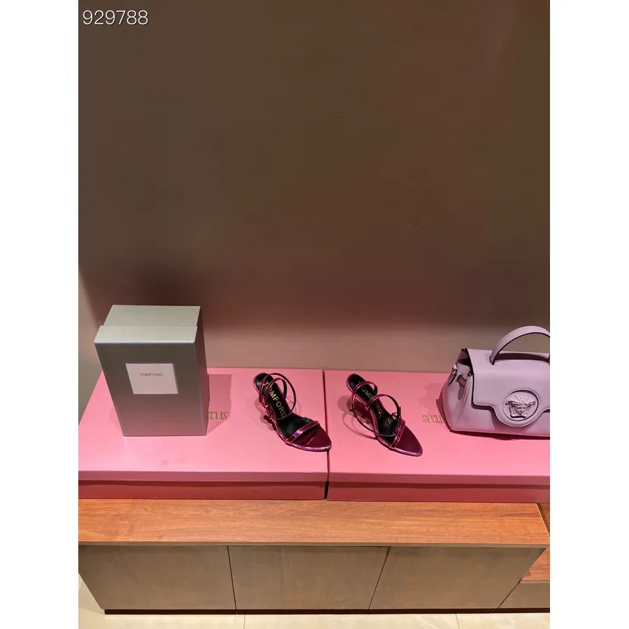 Tom Ford Sandales à Talon Aiguille Cadenas 105 Mm Cuir De Veau Collection Printemps/été 2022, Rose Métallisé