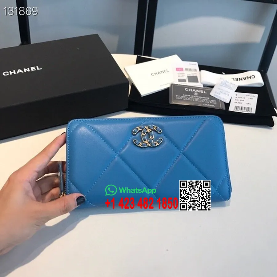 Chanel 19 Zippy Wallet Gold Hardware Lammleder Herbst/Winter 2020 Kollektion, Blau