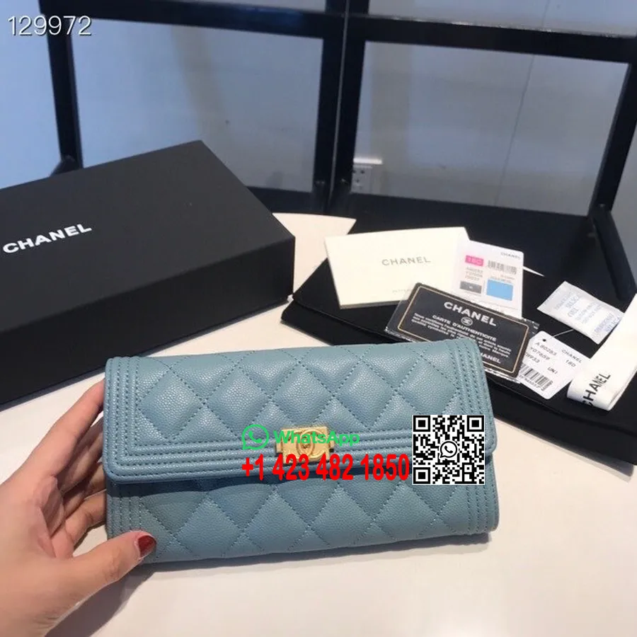 Chanel Le Boy Rahakott 19cm Kullast Riistvarast Kaaviar Nahast Sügis/talv 2020 Kollektsioon, Sinine