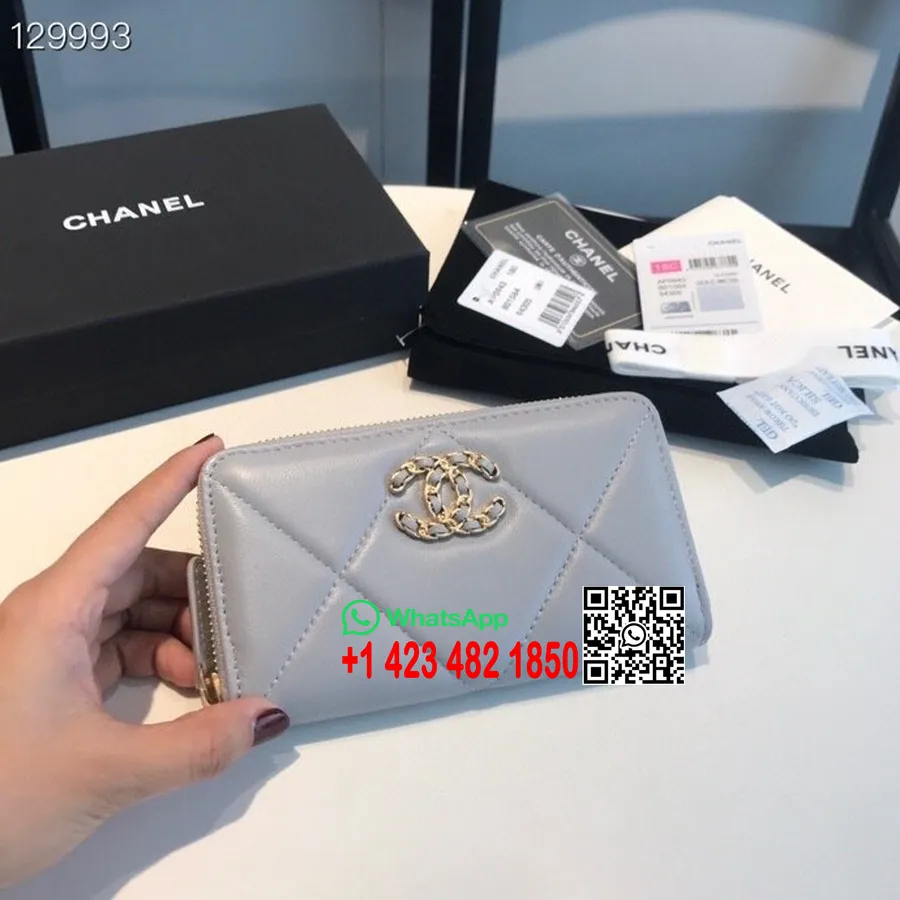 Chanel 19 Dompet Zippy 16cm Perangkat Keras Emas Kulit Kambing Koleksi Musim Gugur/dingin 2020, Abu-abu