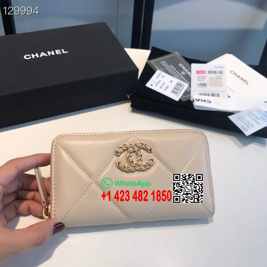 Chanel 19 Portemonnee Met Rits 16 Cm Gouden Hardware Geitenleer Herfst/winter 2020 Collectie, Beige