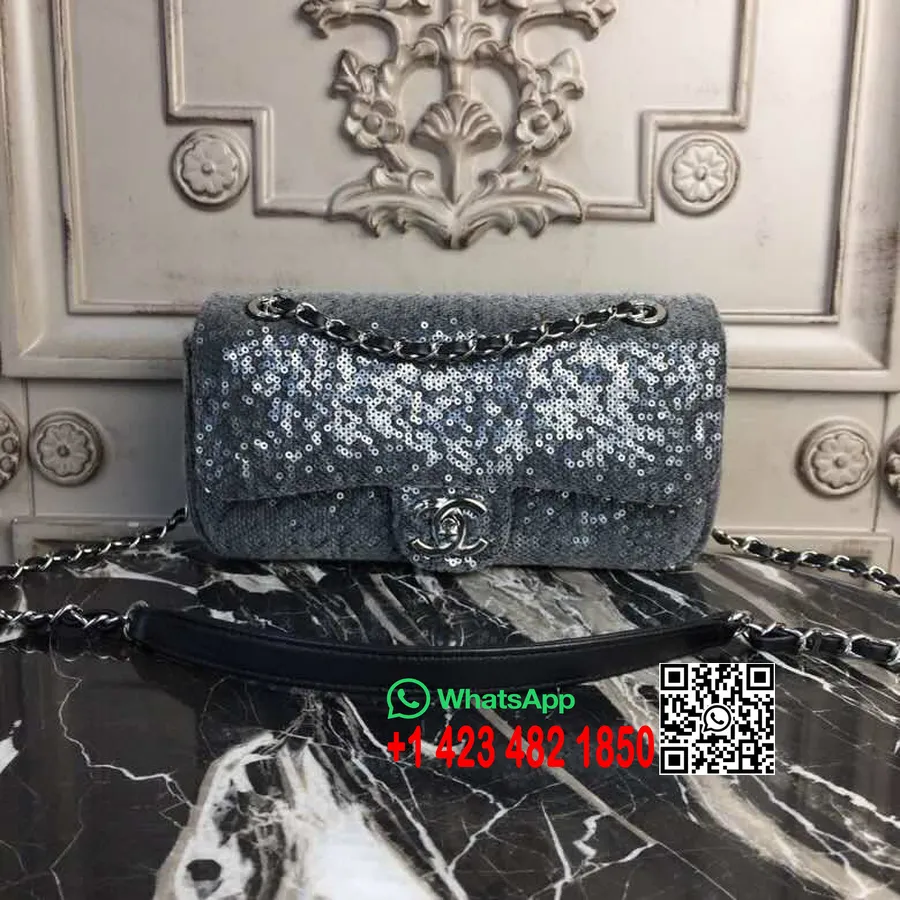 Сумка Chanel с клапаном и пайетками, 22 см, серебристая фурнитура из кожи ягненка весна/лето, коллекция Act 2 2018, серая