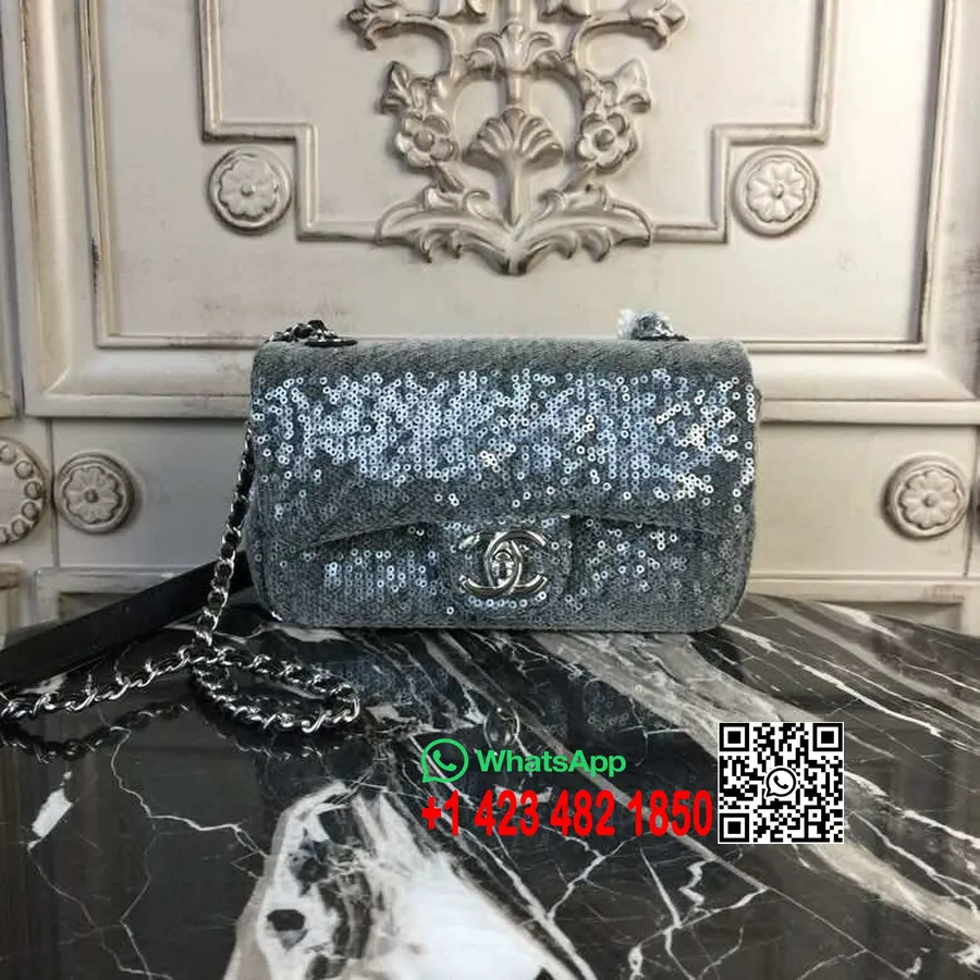 Bolso Con Solapa De Lentejuelas Chanel 20 Cm Herrajes Plateados Piel De Cordero Colección Primavera / Verano Acto 2 2018 Gris