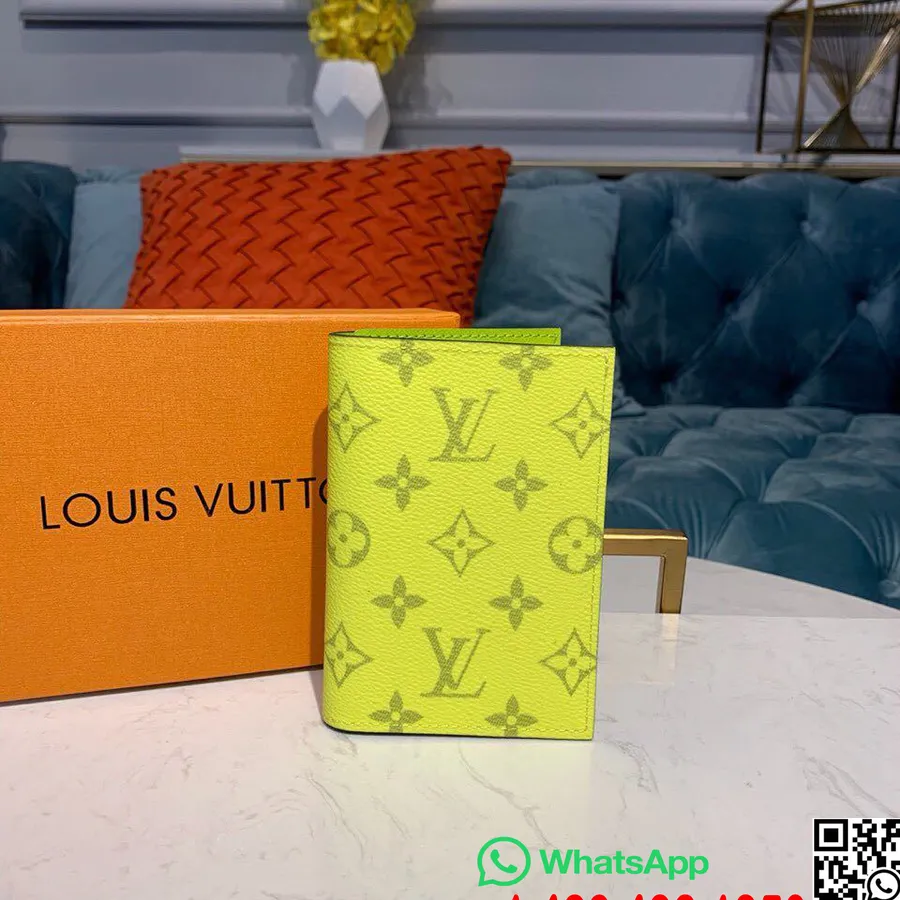 Louis Vuitton Paspoorthoes 15cm Monogram Canvas Lente/zomer 2019 Collectie M64501, Neongeel