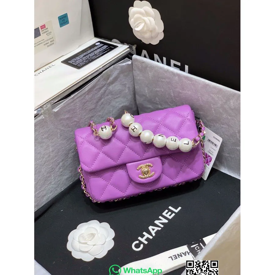 Украсена с перли чанта с капак на Chanel 18 см златен обков от агнешка кожа колекция пролет/лято 2020, лилаво