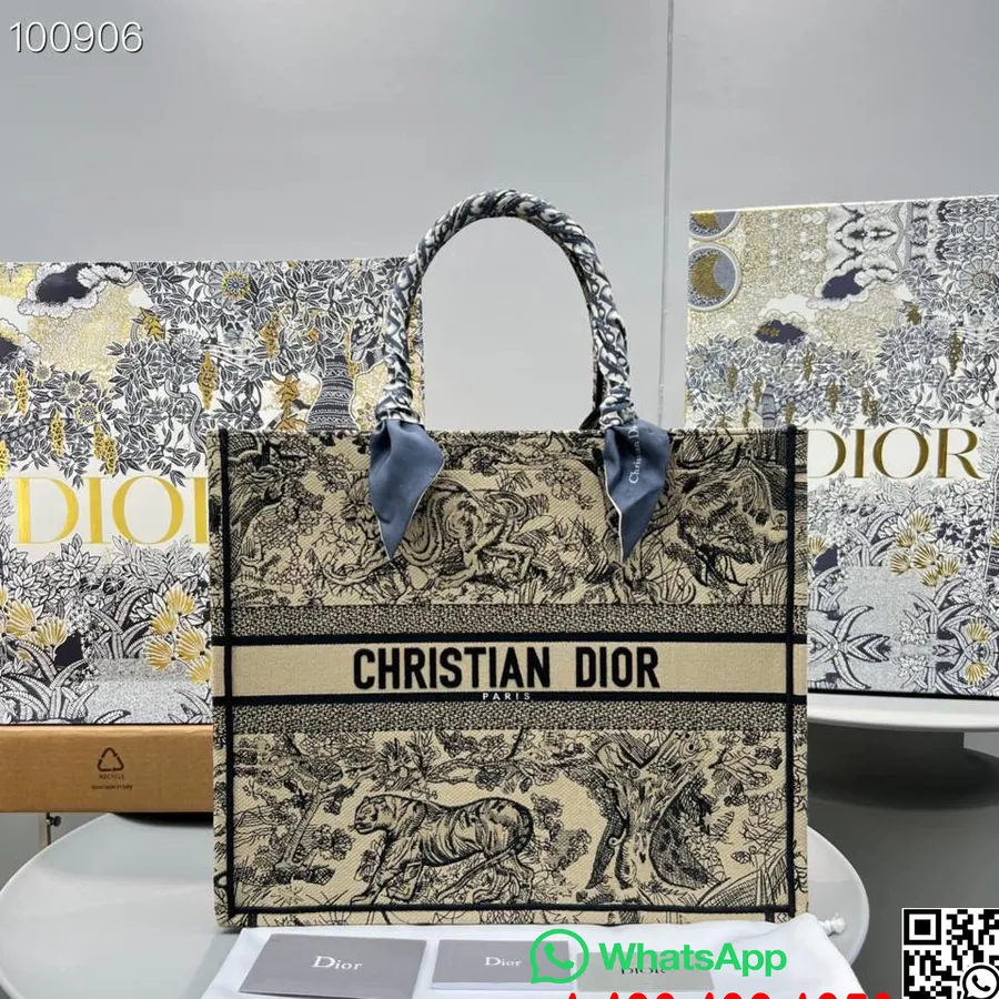 Borsa Tote Christian Dior Book 42 Cm M1286 Tela Ricamata Toile De Jouy Collezione Primavera/estate 2023, Beige