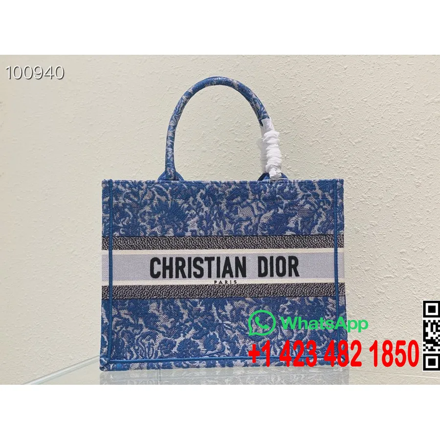 Christian Dior Book Tote Bag 36cm M1296 Dior Brocart Vez Platno S Efektom Trapera Kolekcija Jesen/zima 2022., Plava